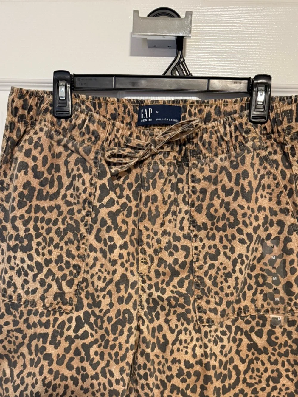 Gap Leopard Print Barrel Jeans - Picture 3 of 5